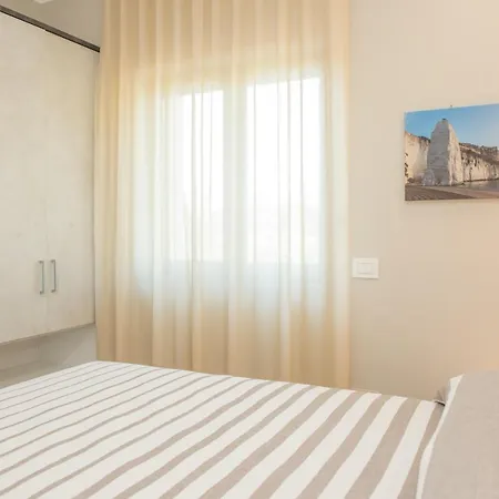 Aqua Sea Relais, Luxury & Pool Apartment