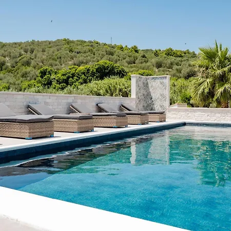 Aqua Sea Relais, Luxury & Pool Appartamento *