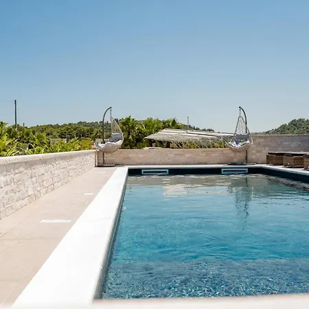 Aqua Sea Relais, Luxury & Pool Appartamento *